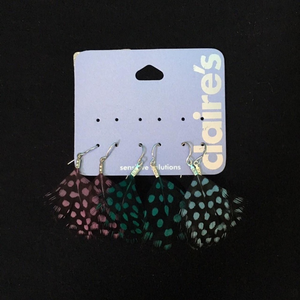 Claire’s Feather Earrings